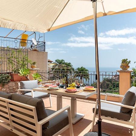 Taormina Panoramic Apartment With Parking Exteriör bild