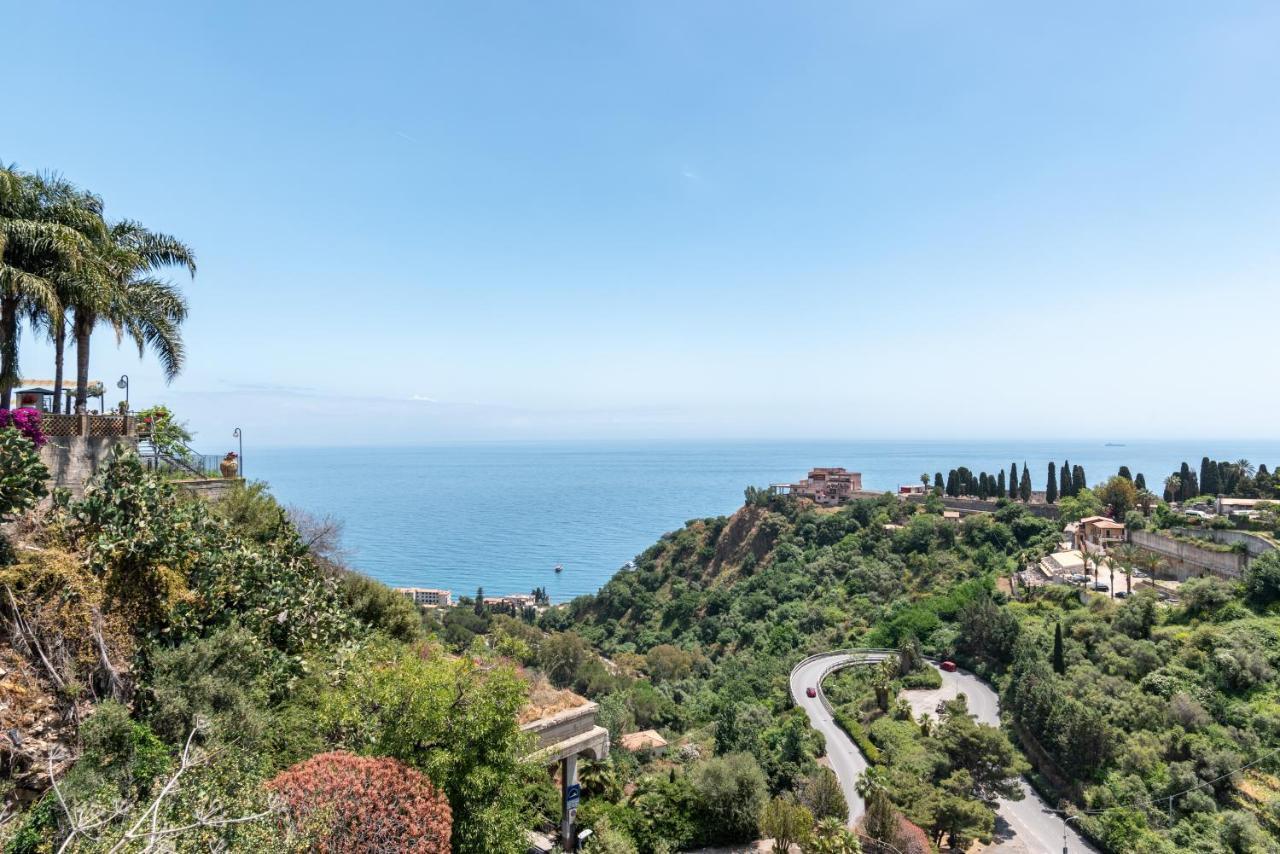 Taormina Panoramic Apartment With Parking Exteriör bild
