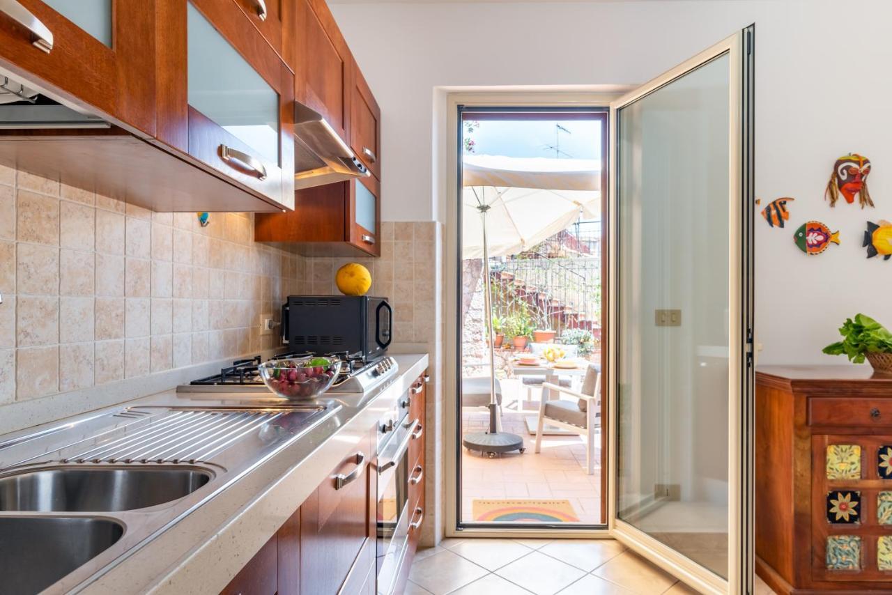 Taormina Panoramic Apartment With Parking Exteriör bild