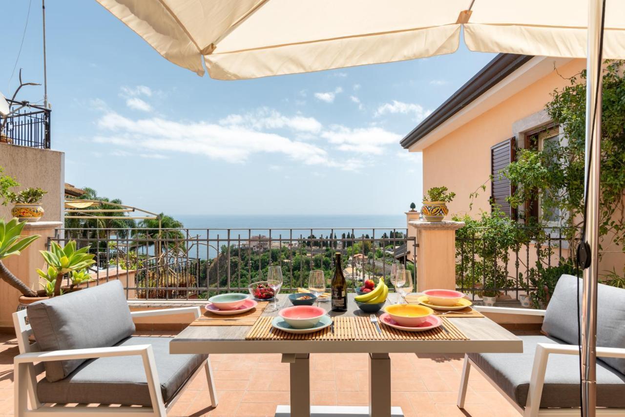 Taormina Panoramic Apartment With Parking Exteriör bild