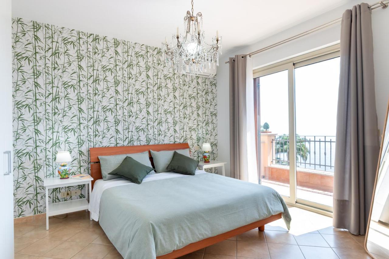 Taormina Panoramic Apartment With Parking Exteriör bild